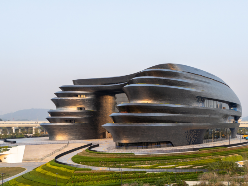 The fluid-lined exterior facade of the Shenzhen Science & Technology Museum