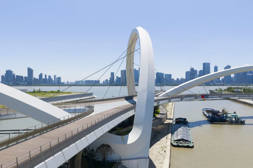 Grand Canal Gateway BridgePrefabricated modular consruction