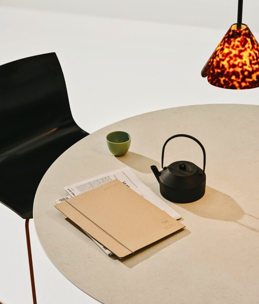 Catifa Carta PaperShell chair
