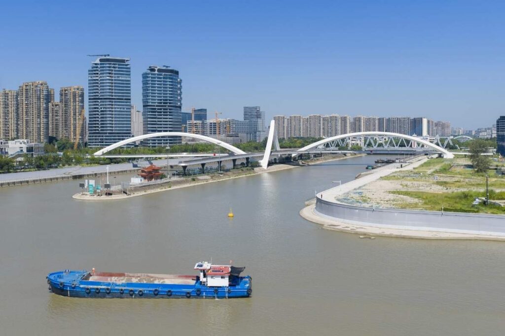 ZHA Architecture-Grand Canal Gateway Bridge