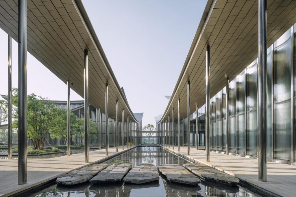 Suzhou Museum of Contemporary Art Located in Jinji Lake